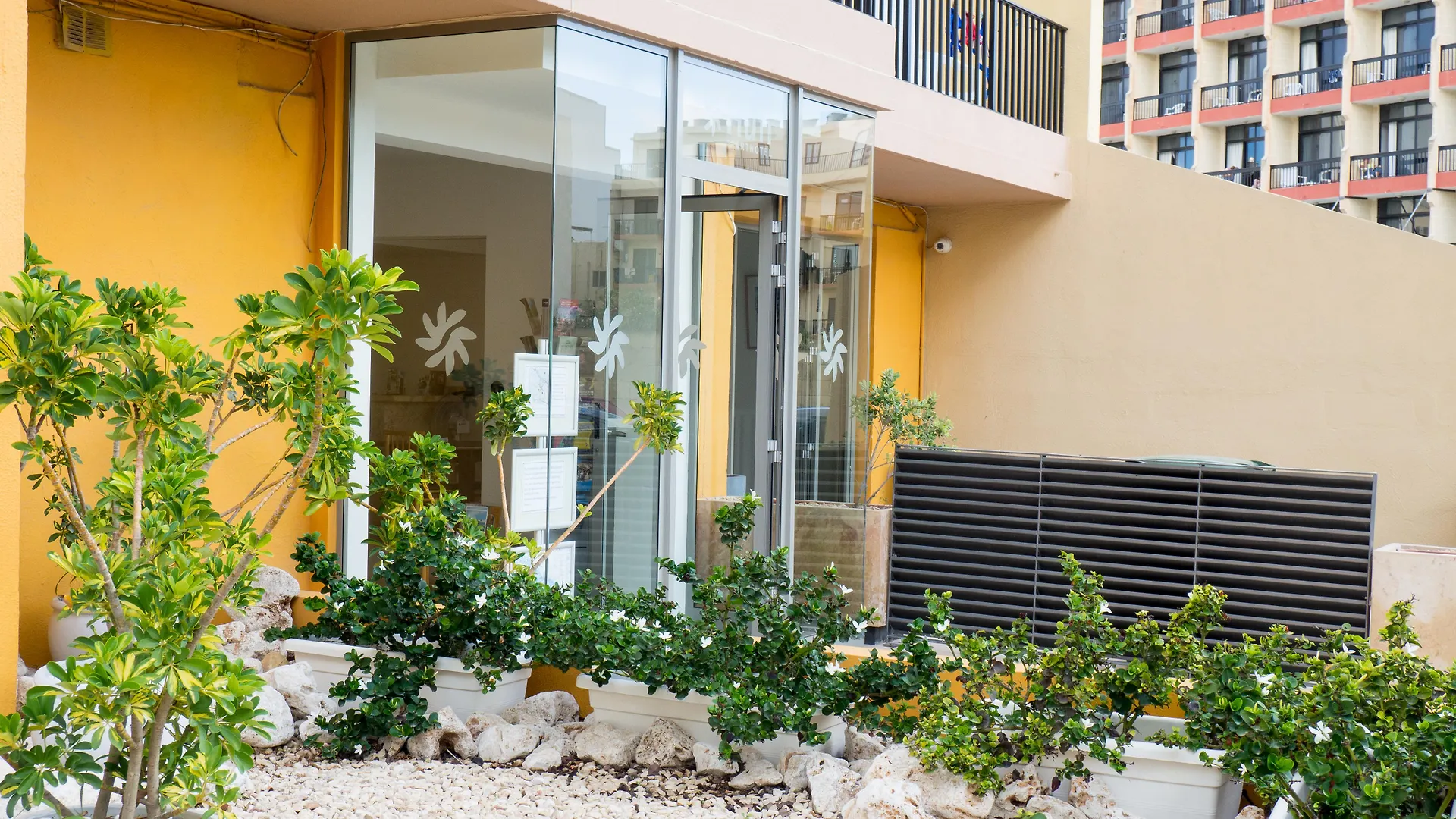 Huli Hotel & Apartments Qawra Lejlighedshotel